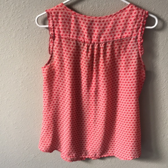 Gap sleeveless top women’s size medium - Picture 4 of 5